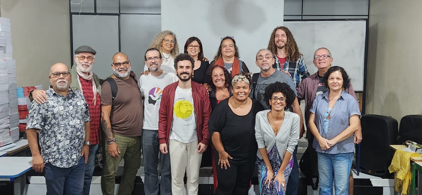 Integrantes do grupo reunidos